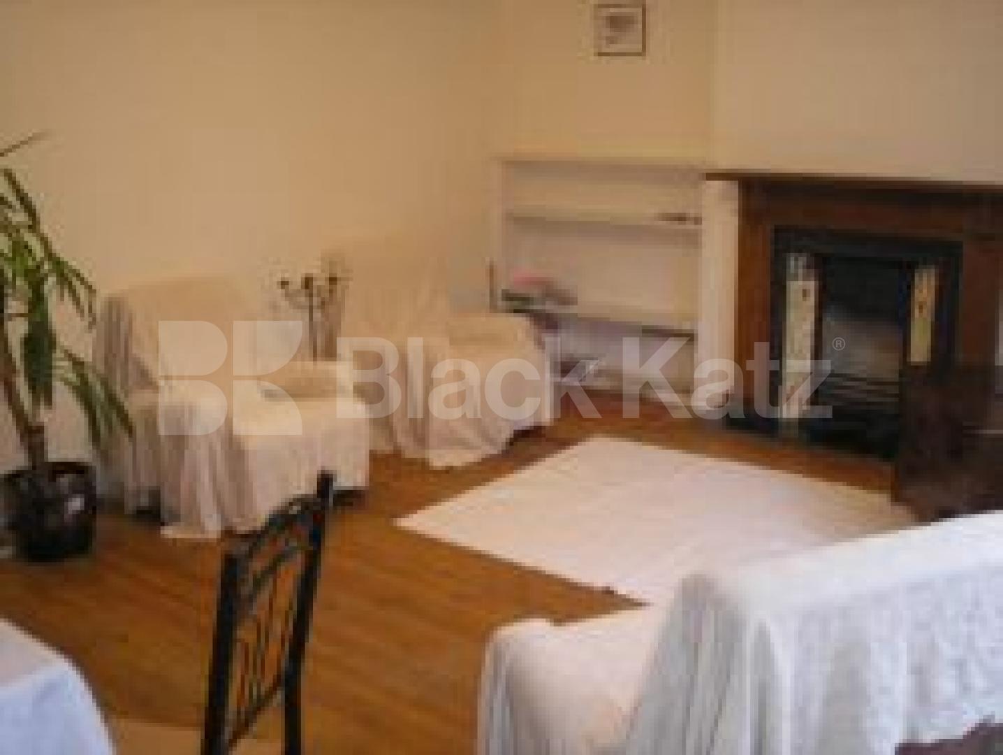 			3 Bedroom, 1 bath, 1 reception Flat			 Hillmarton Road, HILLMARTON CONSERVATION N7